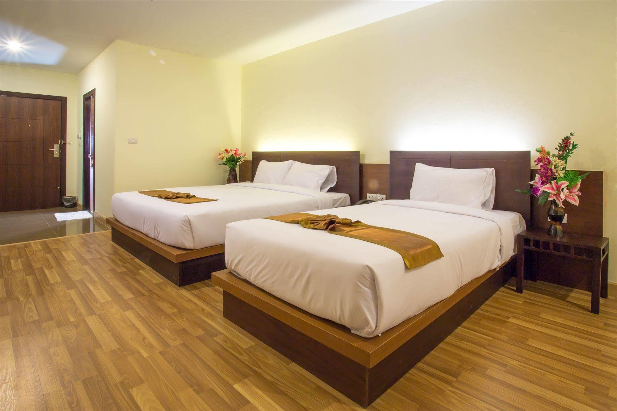 Pangviman Place Resotel Sha Hotel 3*