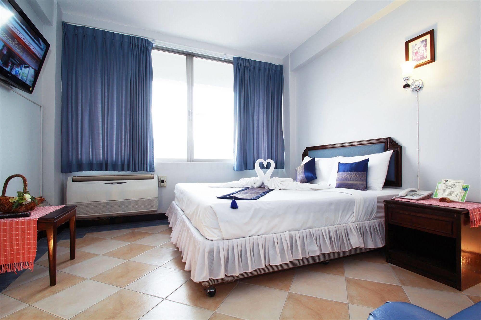 Hotel The International - Ymca Chiang Mai