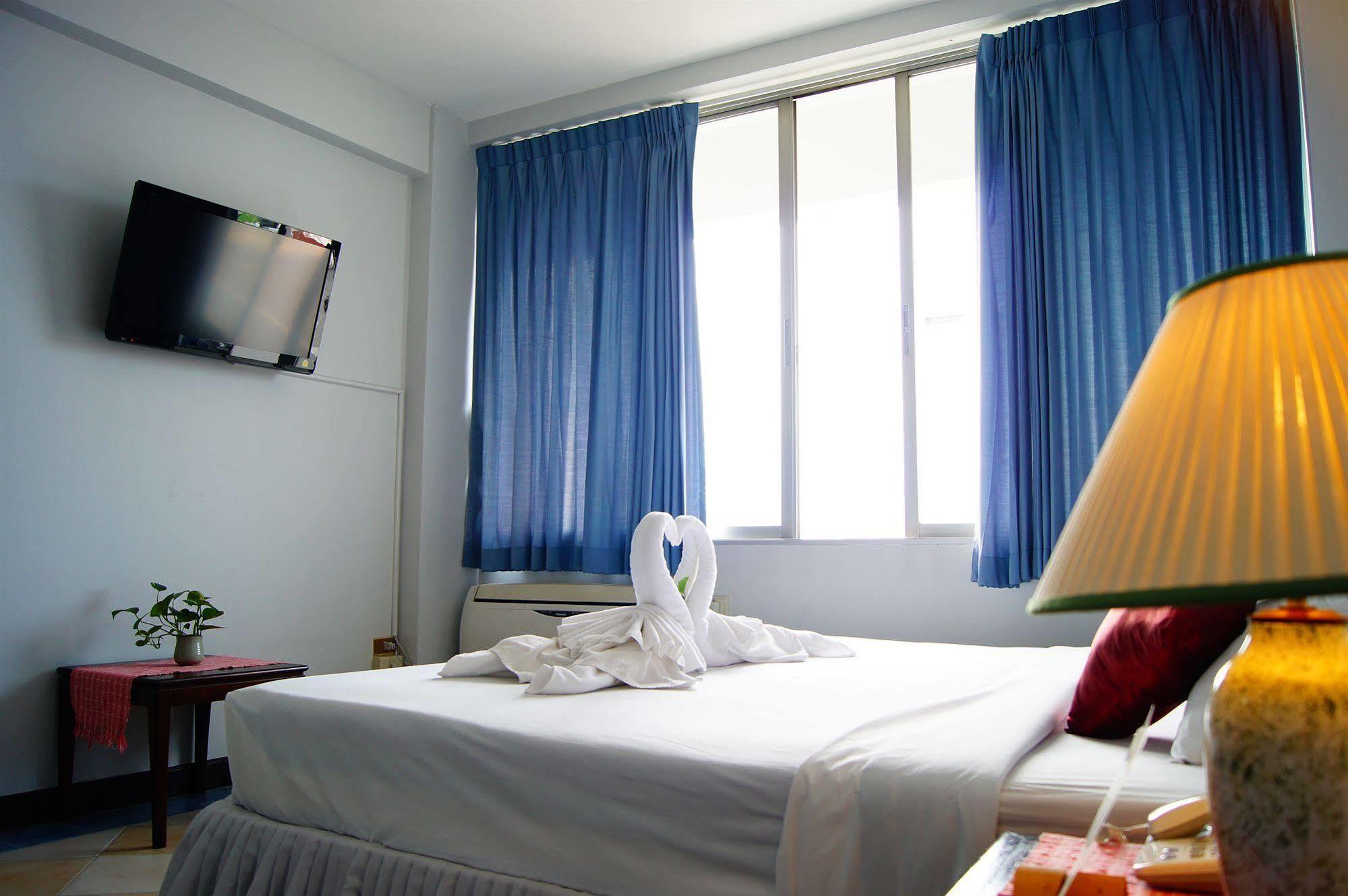 The International - Ymca Hotel