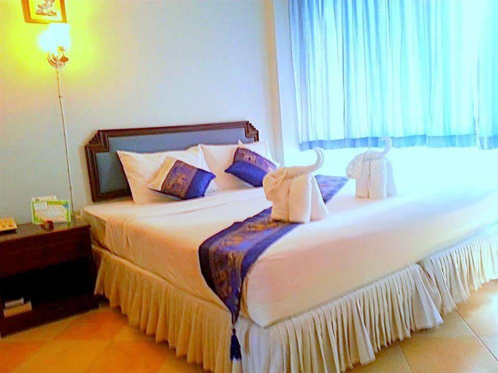 Hotel The International - Ymca 3*