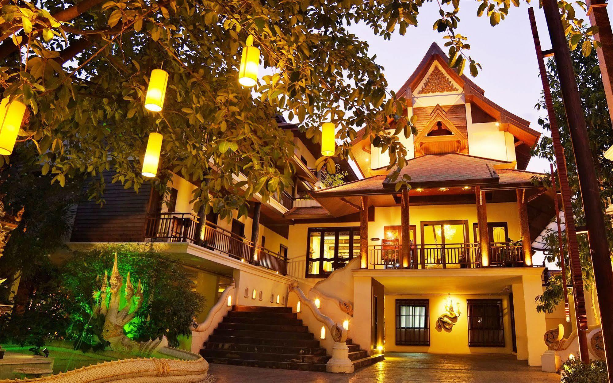 Hotel De Naga Hotel, 4*