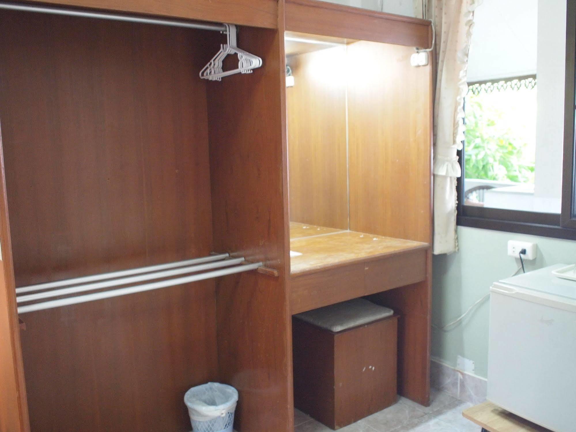 Inn Roongruang 3*