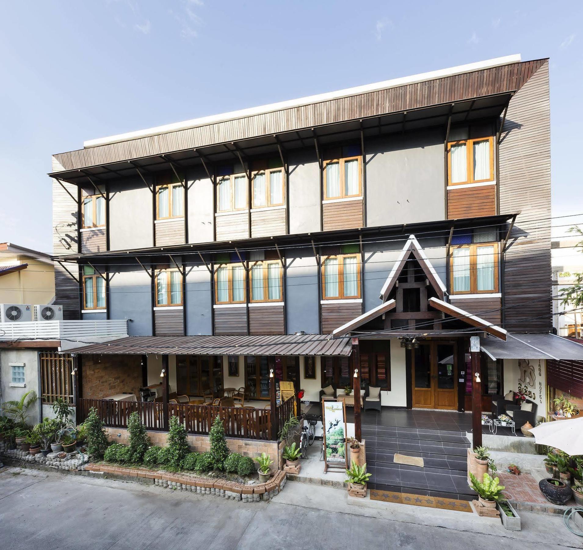 Hotel Lee Chiang 3*