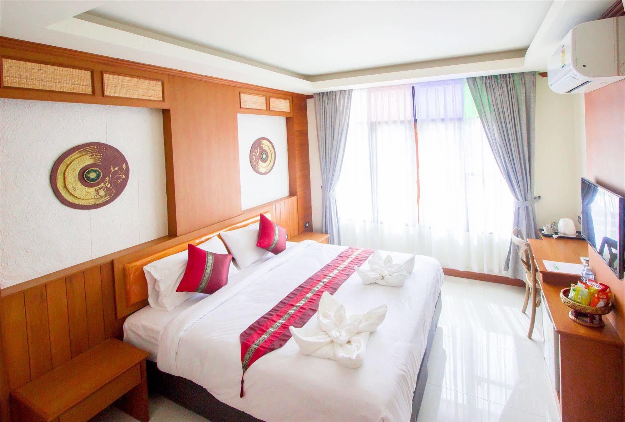 Lee Chiang 3*