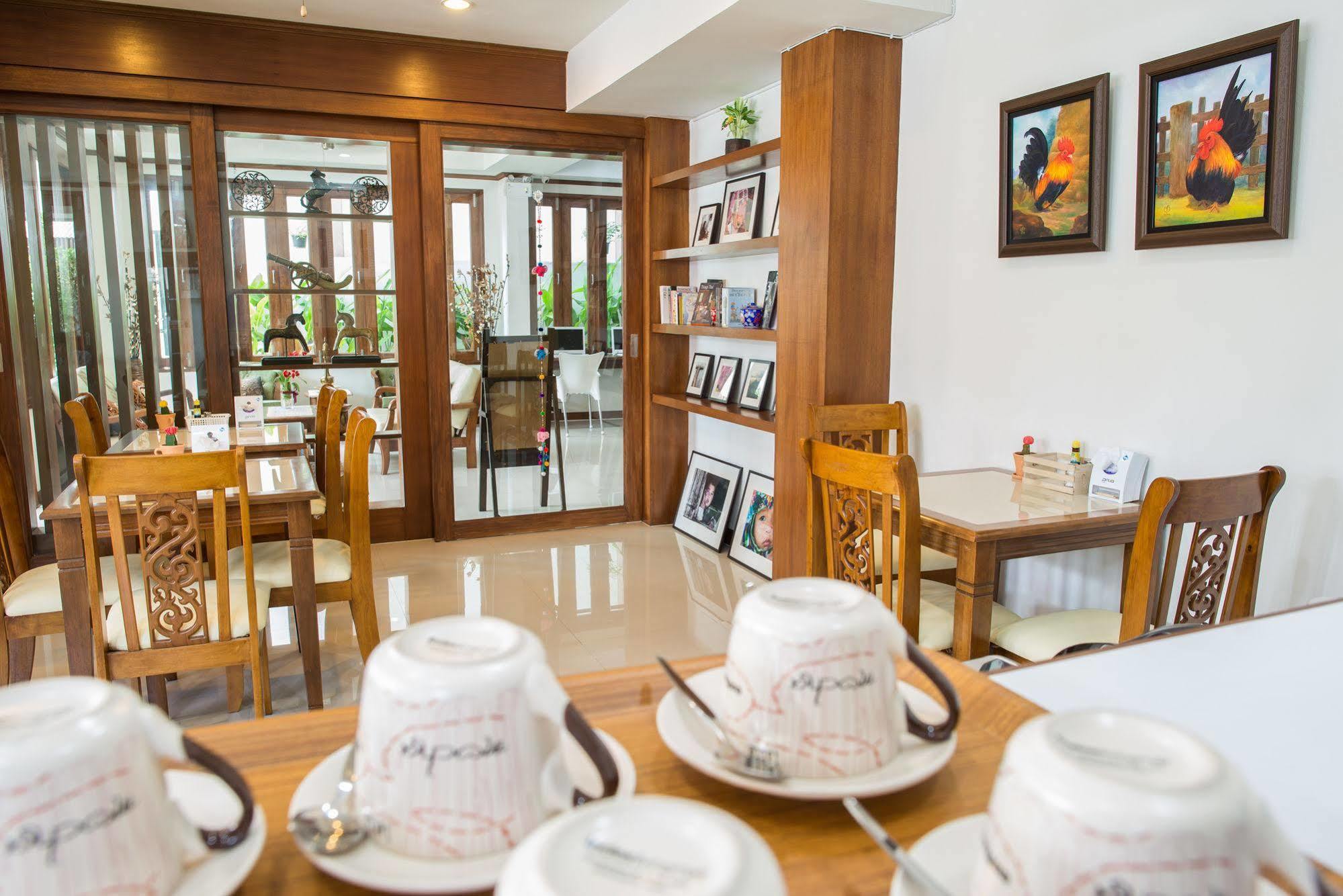 Cozytel Chiangmai Hotel