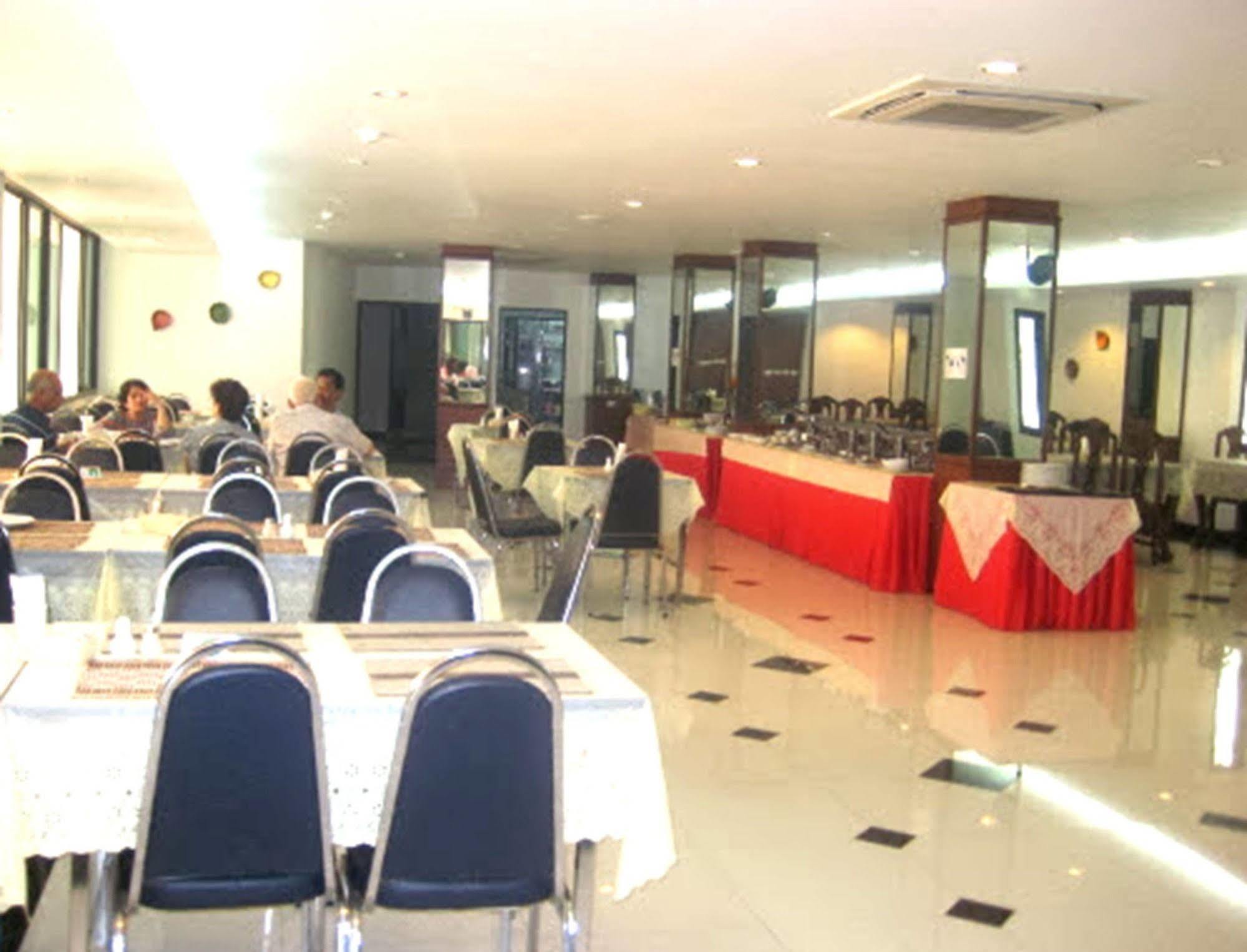 Wangburapa Grand Hotel