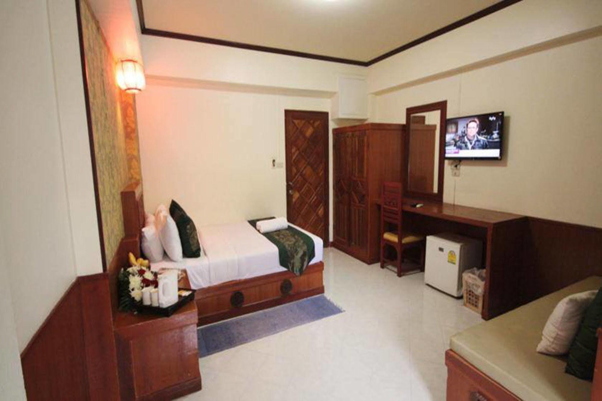 Aparthotel Thana