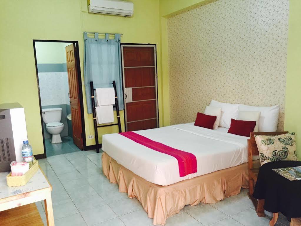 Thana Aparthotel 3*