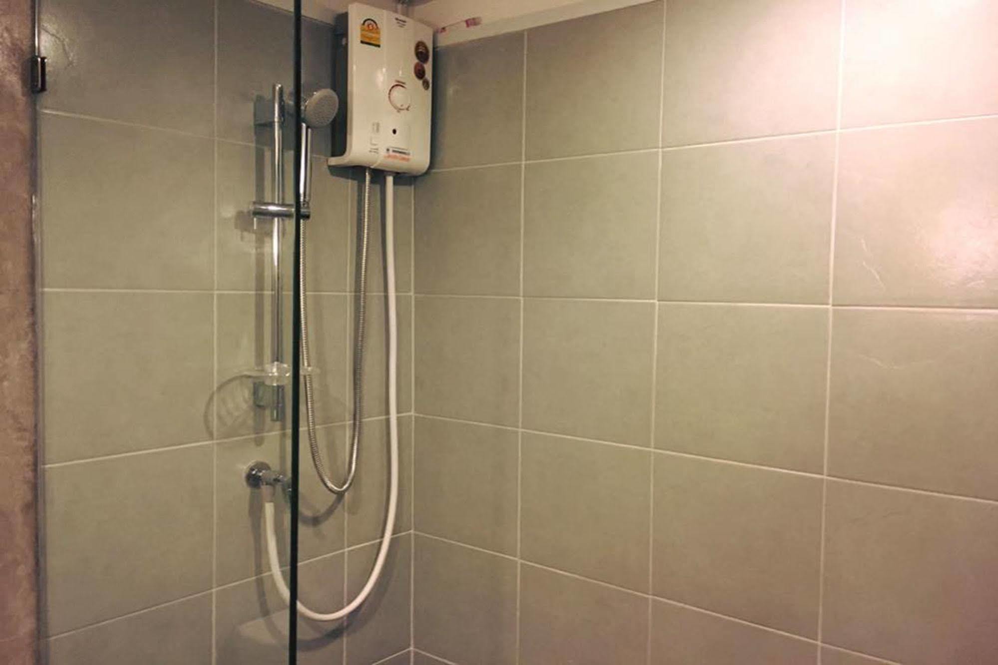 Sereno Airport Hotel 3*