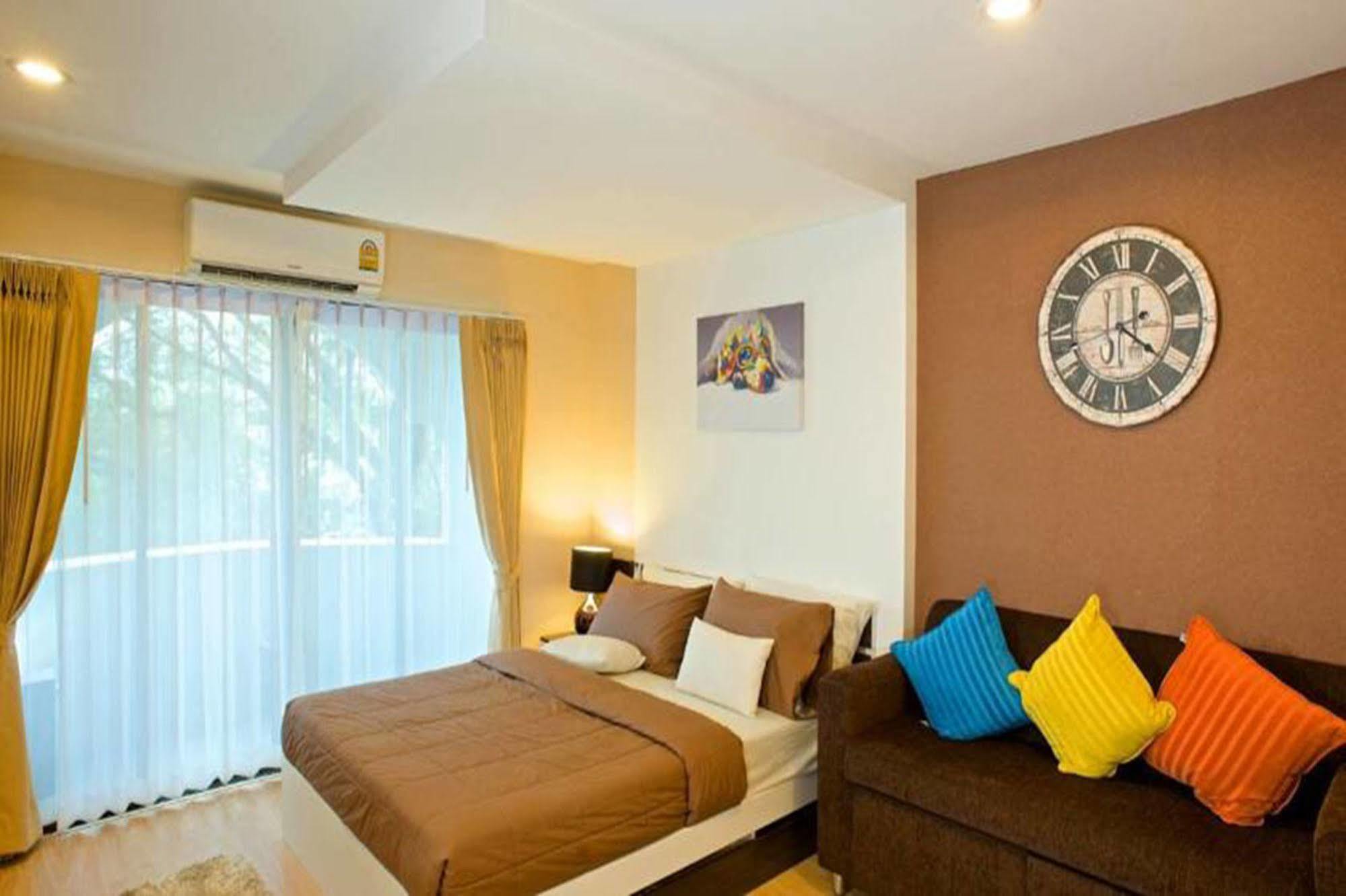 Sereno Airport Hotel Hotel