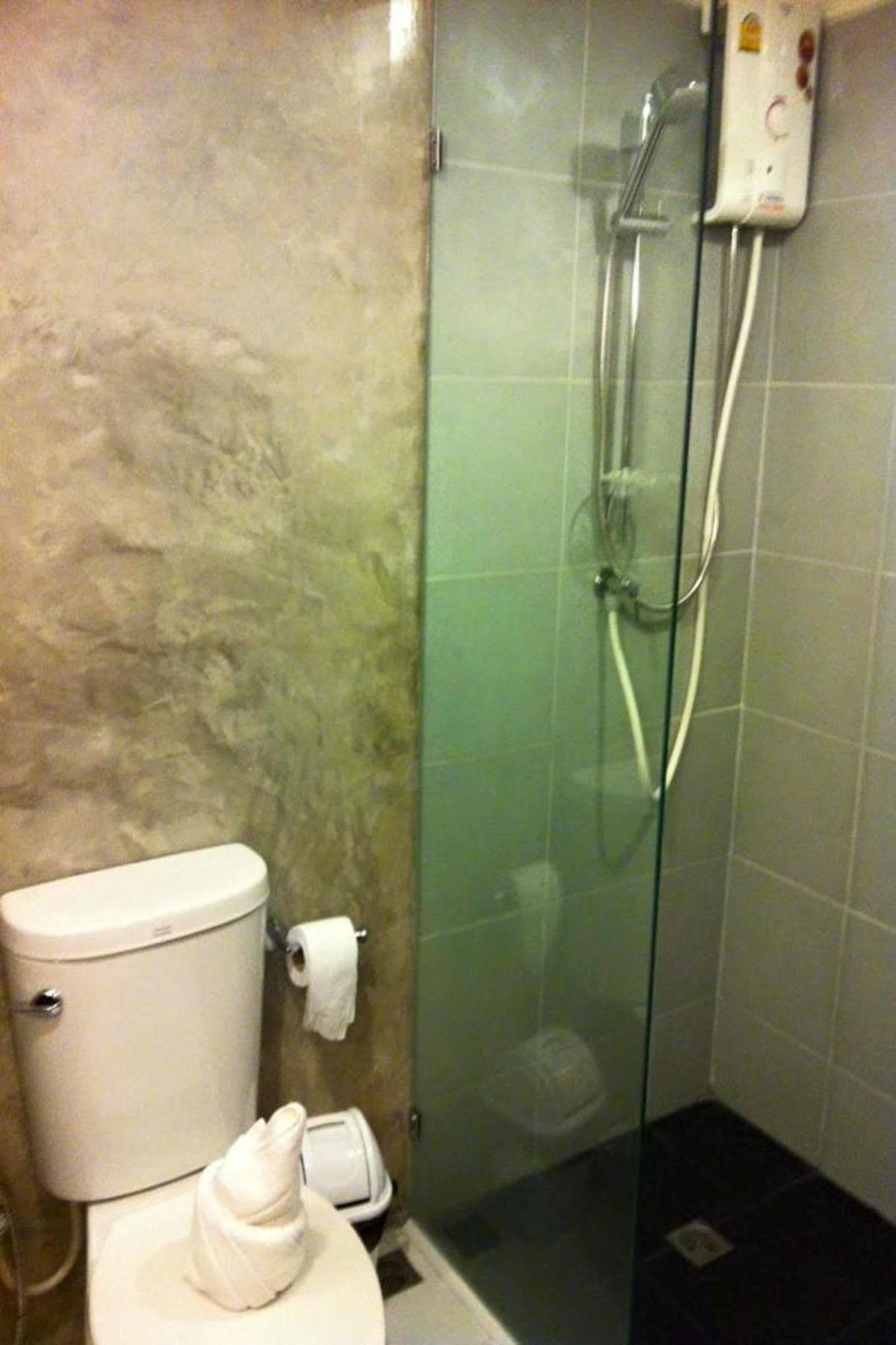 Sereno Airport Hotel
