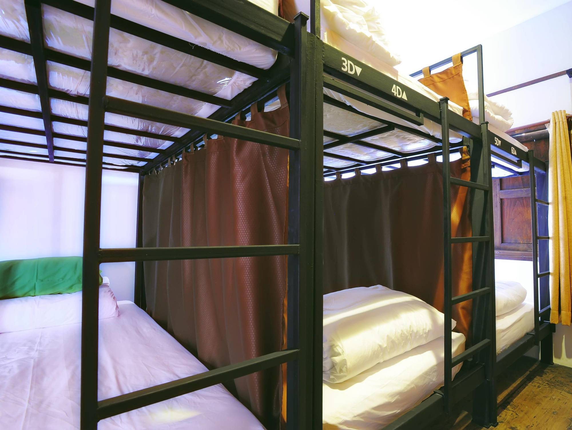 Manon Hostel