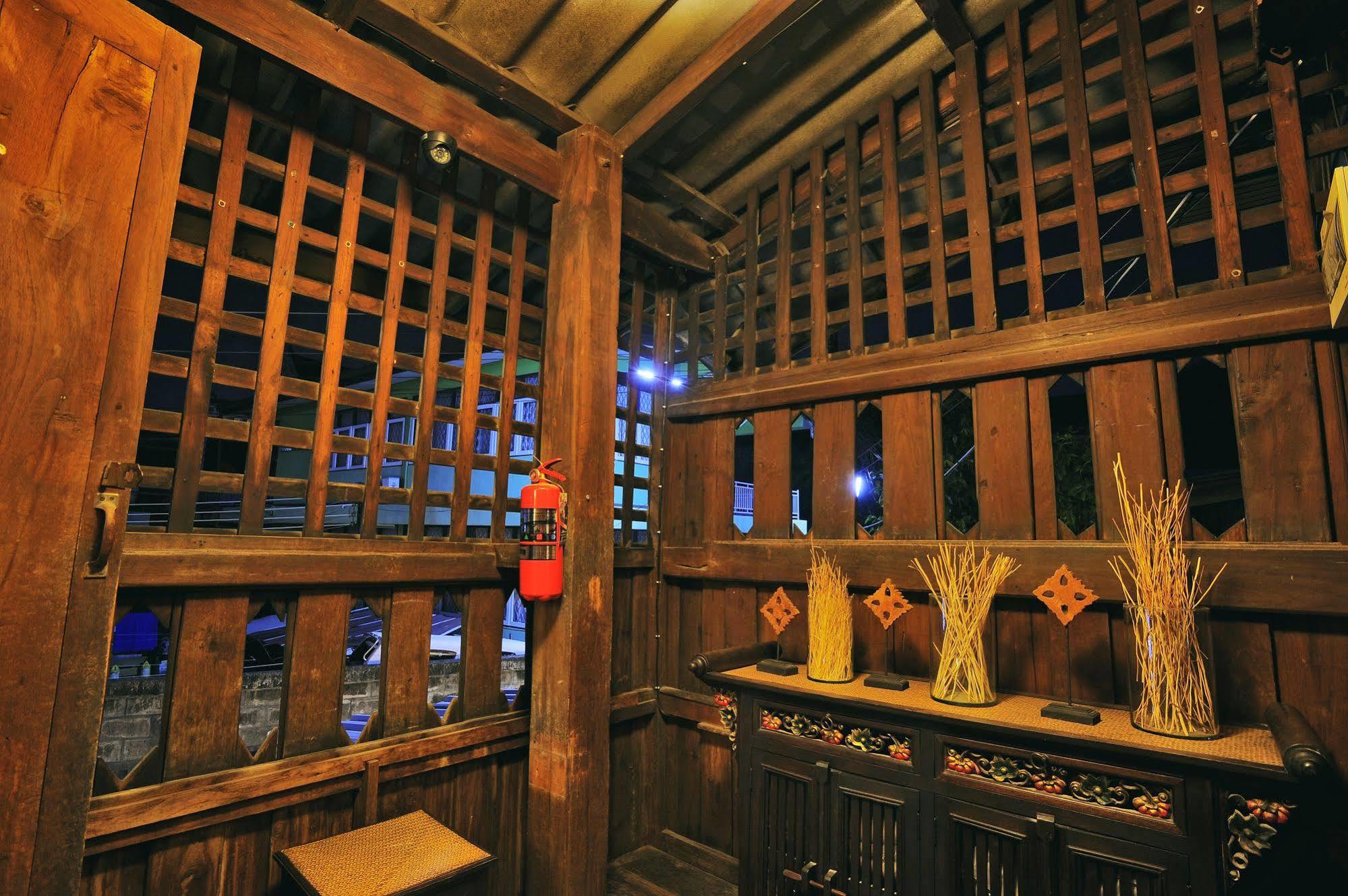 Hostel Manon