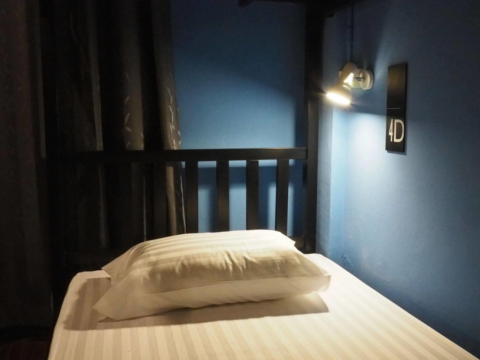Hostel Eden Walking Street Chiang Mai
