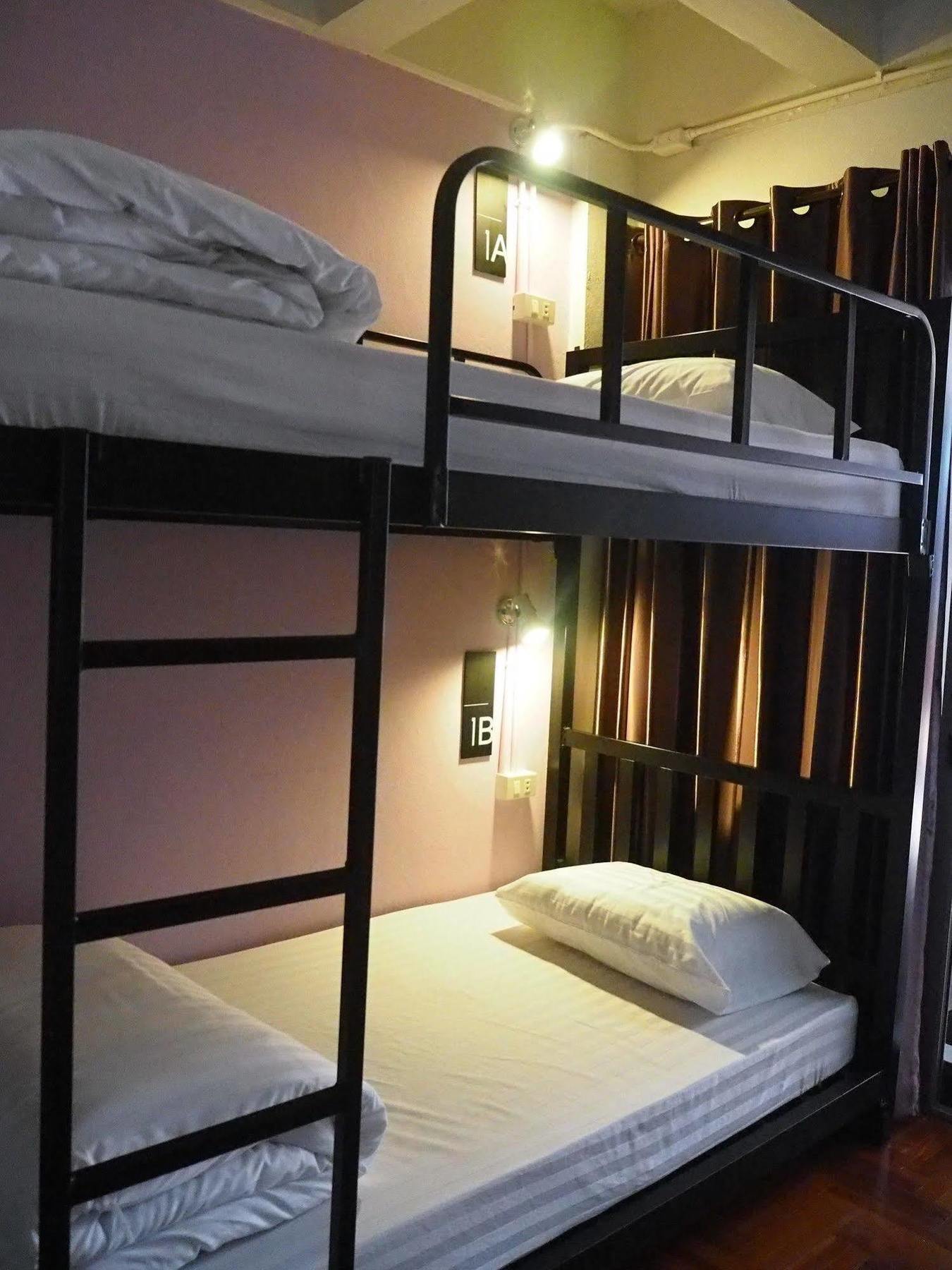 Eden Walking Street Hostel Chiang Mai