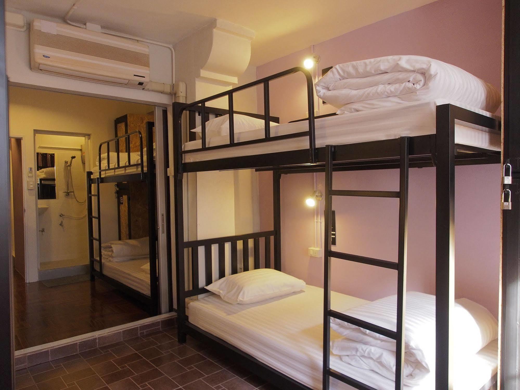 Eden Walking Street Hostel Chiang Mai