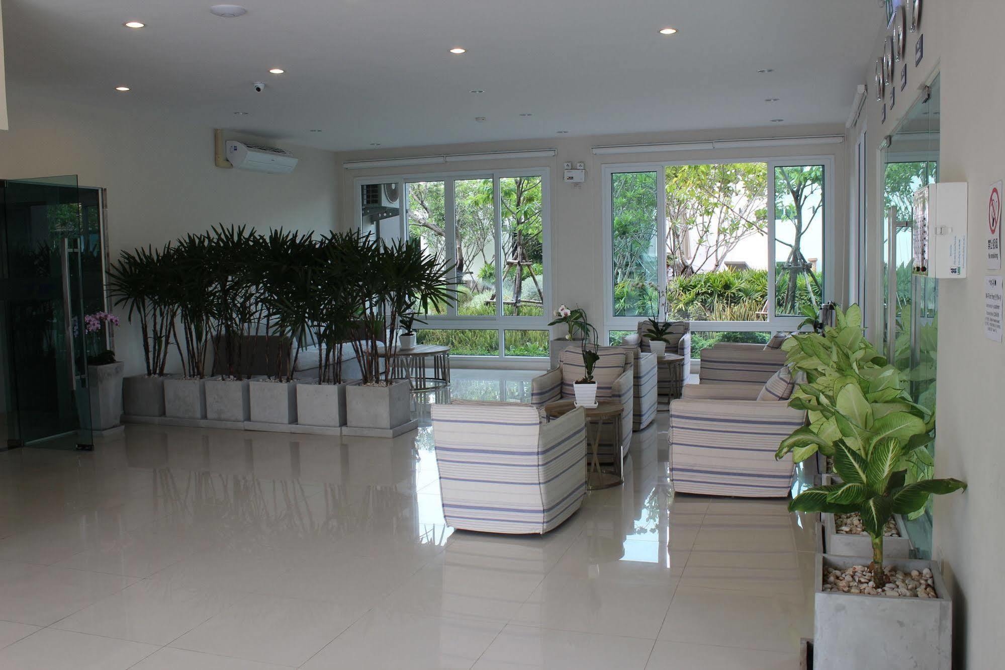 Hotel Harmony