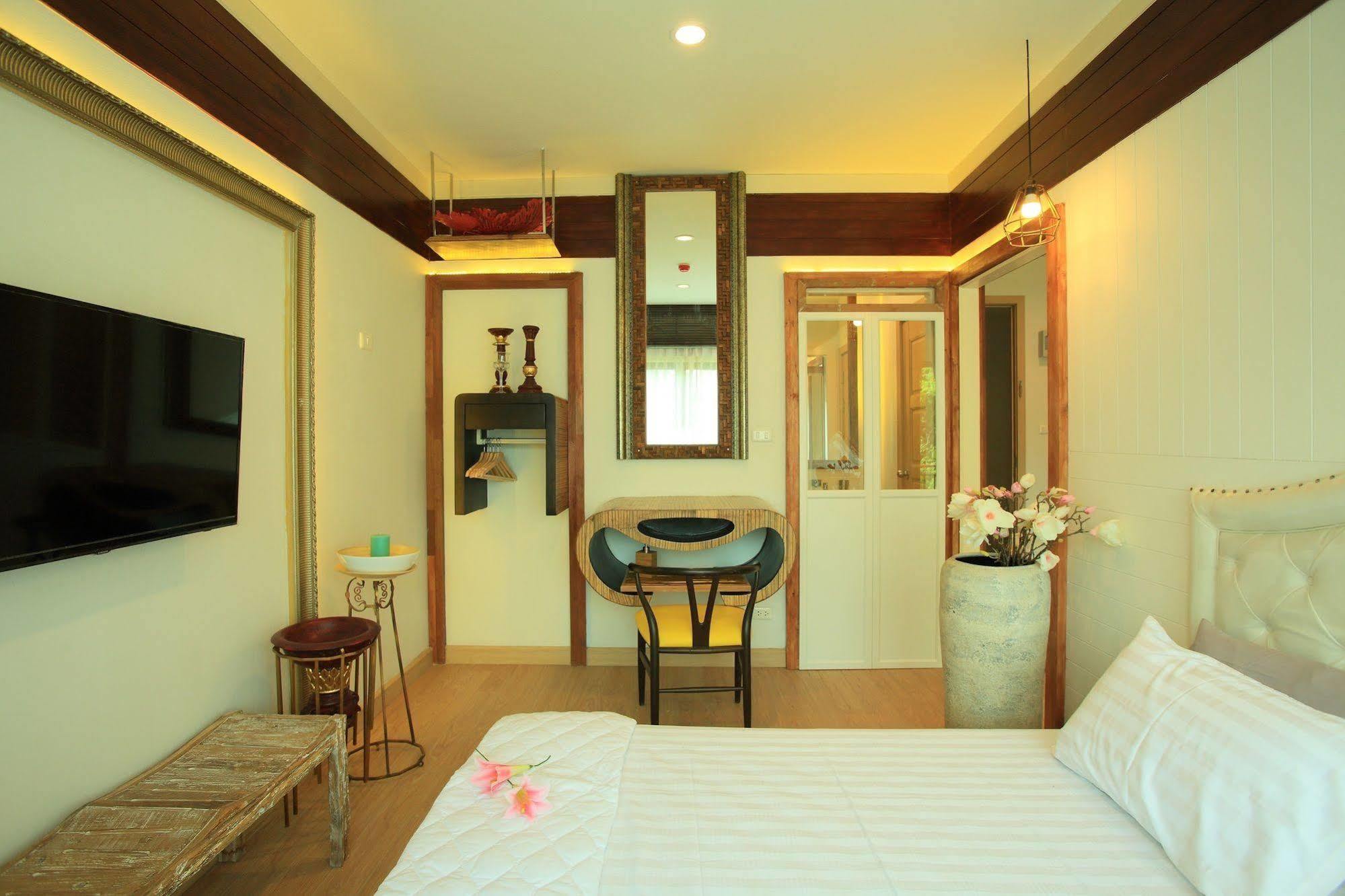 Icheck Trams Square Resort