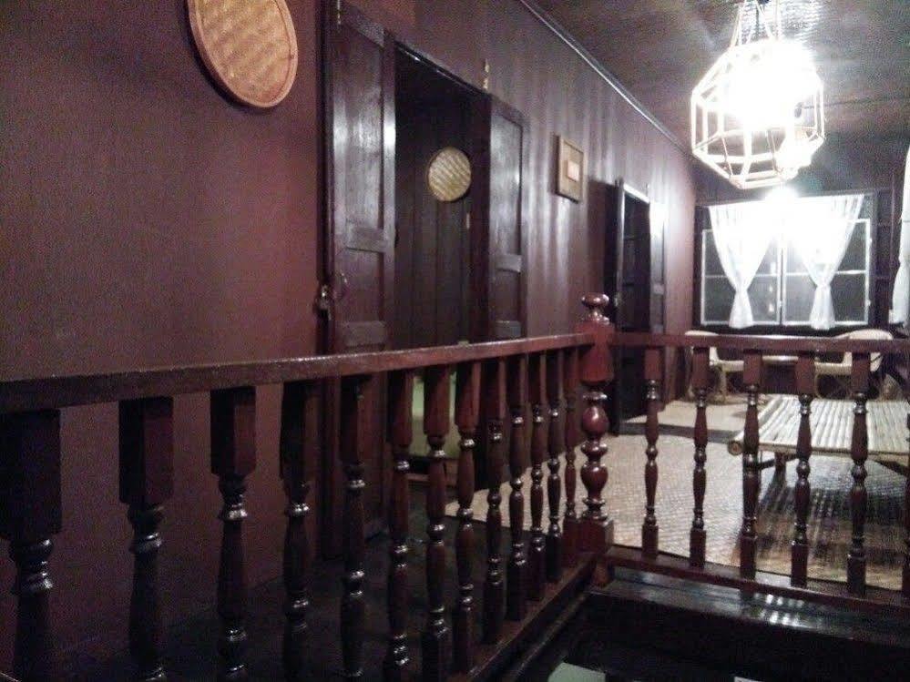 Albergue Twin House @ Tapae *