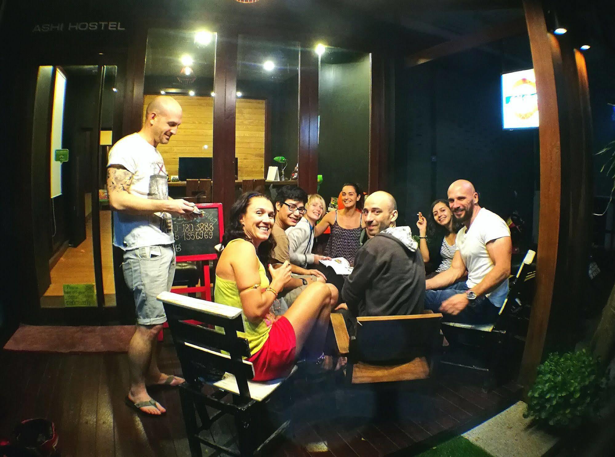 Ashi Poshtel