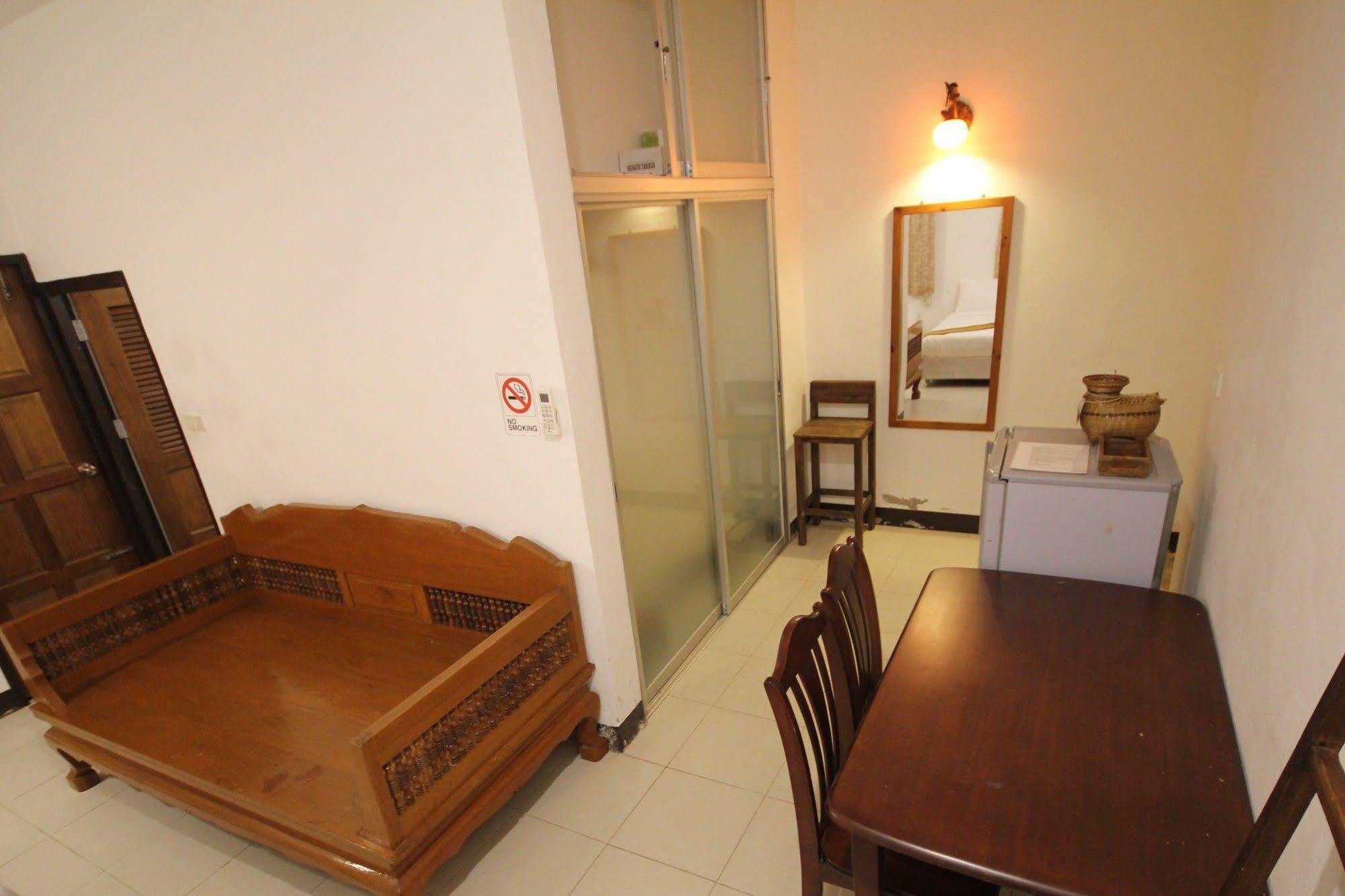 Ashi Poshtel Hostel