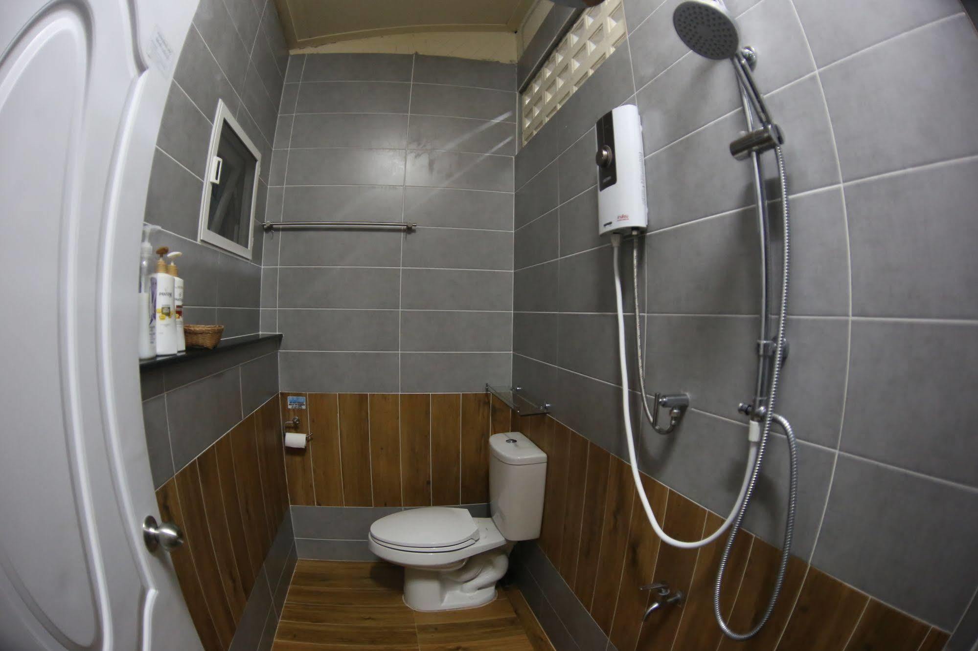 Ashi Poshtel Chiang Mai