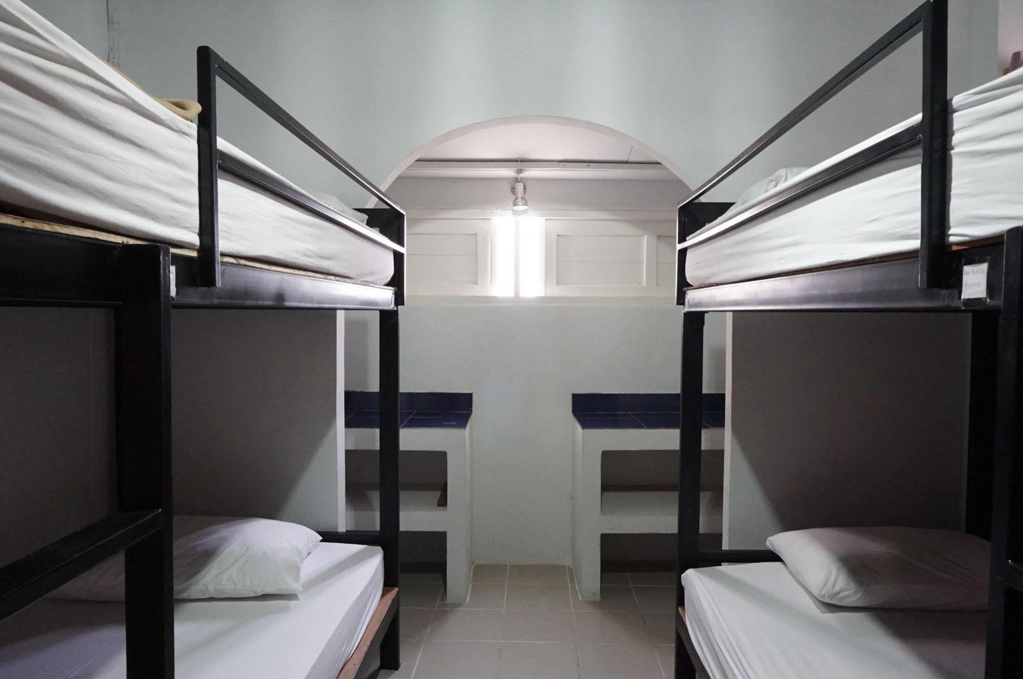 Hostel Baan Park Raak Backpacker *