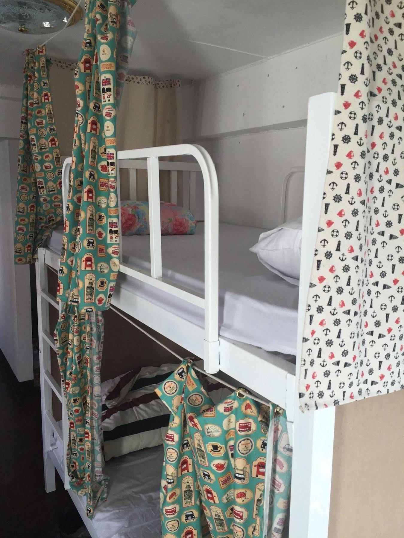 Sleep Box Cnx Hotel
