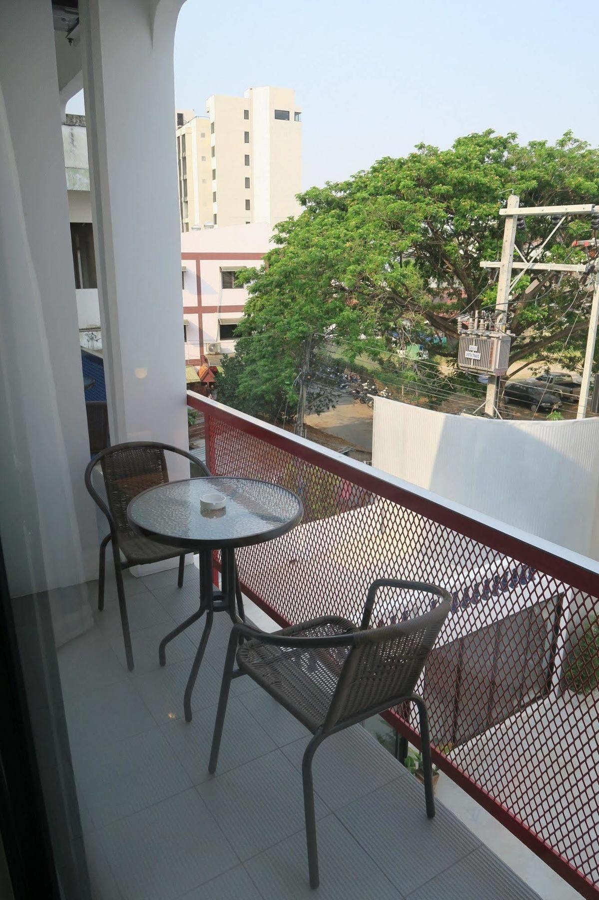 Hotel Montha 3*