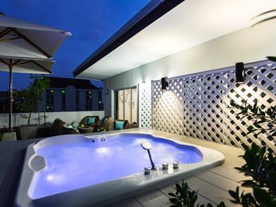 Tolani Nimman Villa *