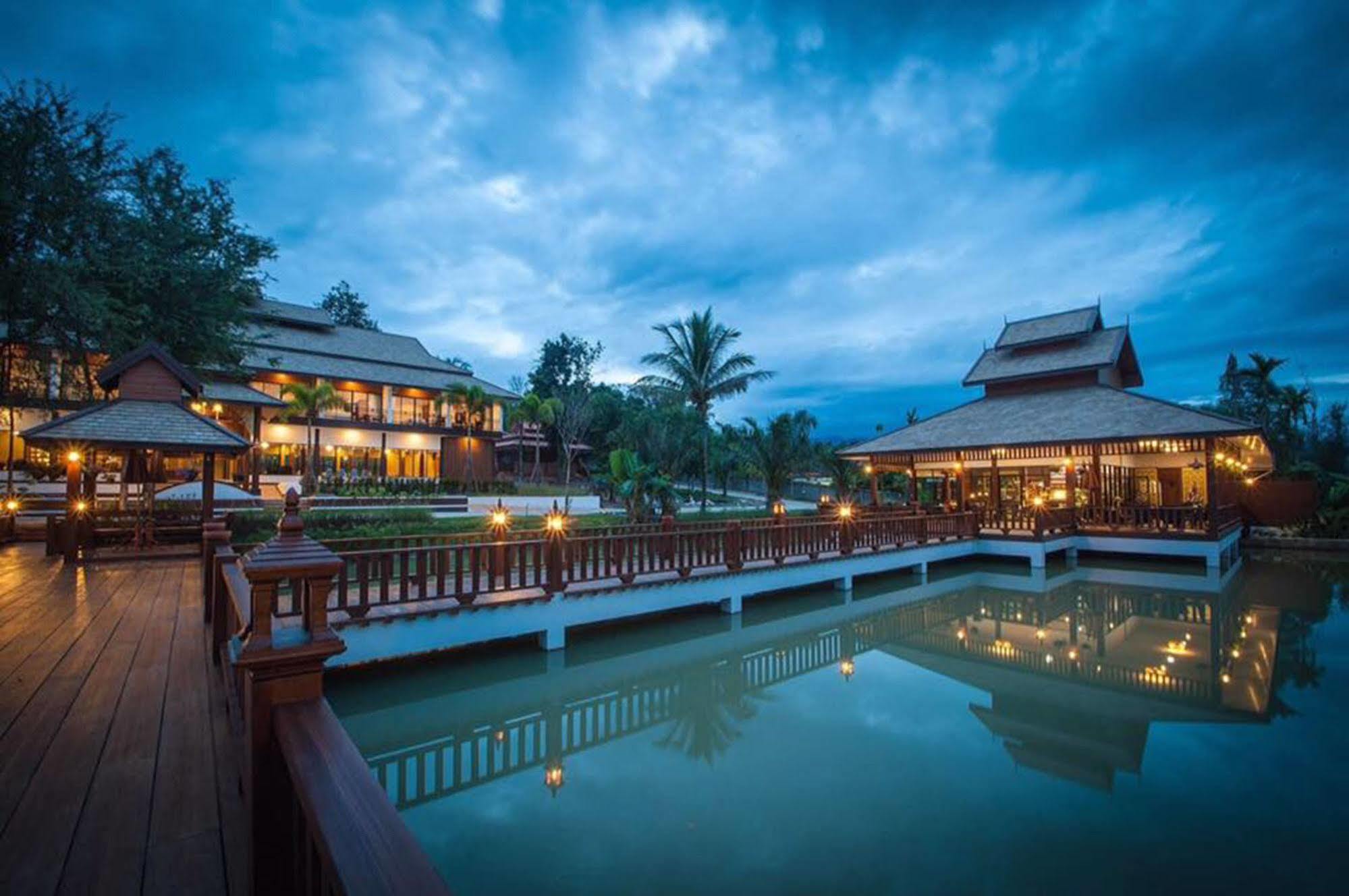 Moon Terrace & Resort