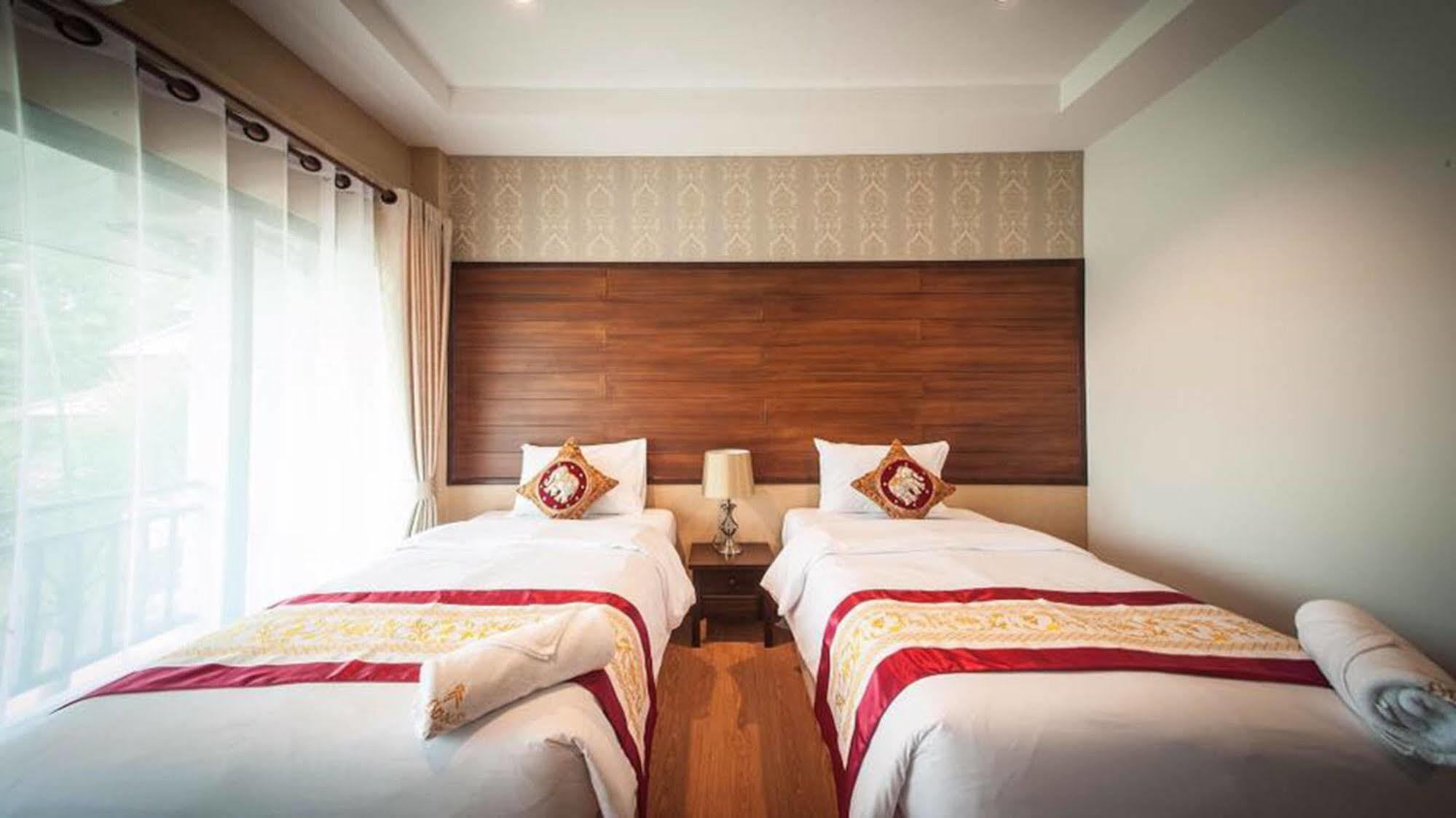 Moon Terrace & 3* Chiang Mai