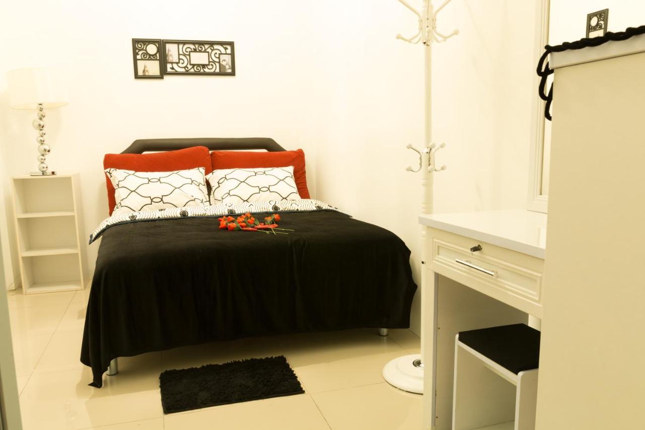 Hostel Iris *