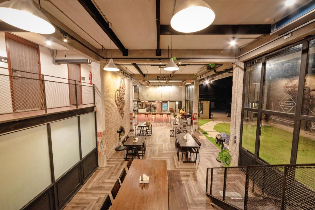 The Entaneer Poshtel