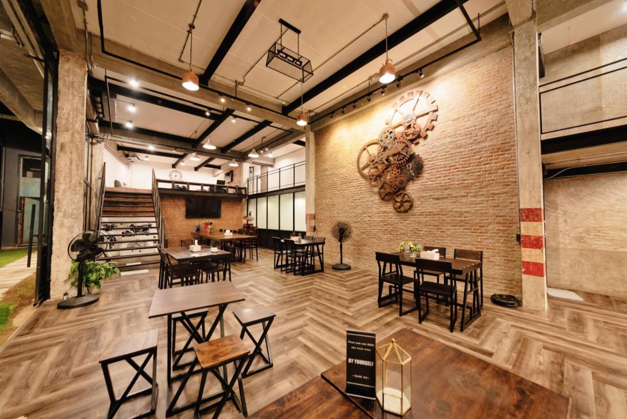 The Entaneer Poshtel Hostel Chiang Mai