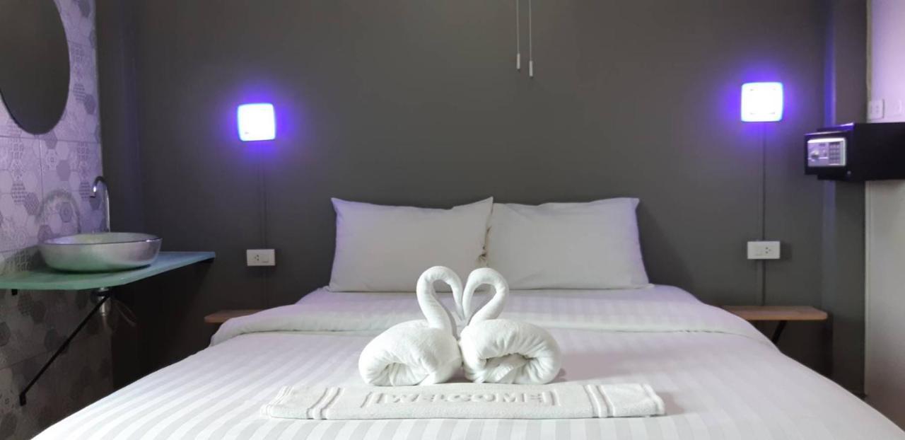 Thapae Gate Hostel