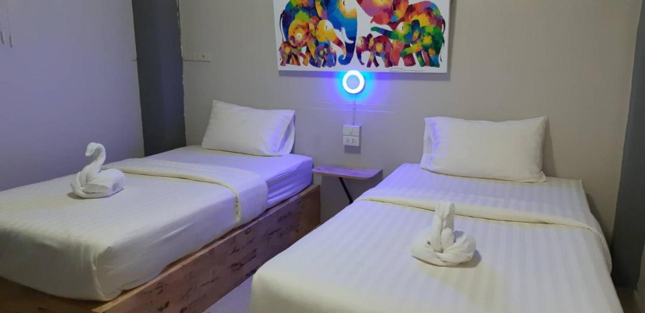 Hostel Thapae Gate