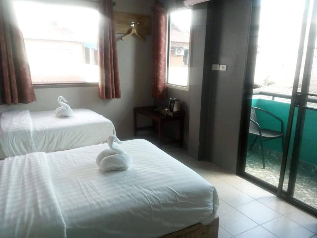 Thapae Gate Hostel Chiang Mai