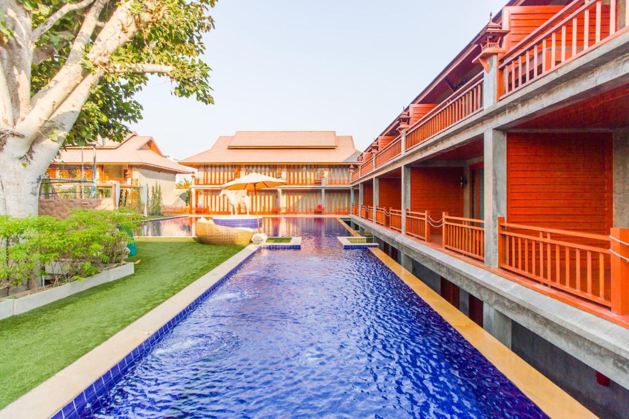 Hotel The Chaya And Chiang Mai