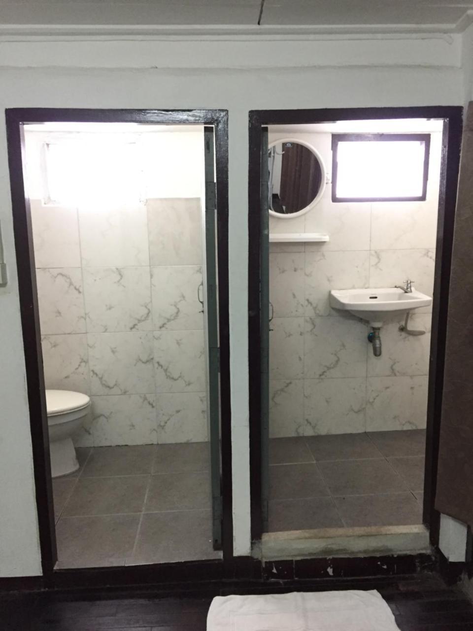 The Moat Guest house 2*