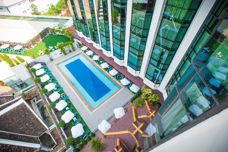 Hotel The Empress - Sha Extra Chiang Mai
