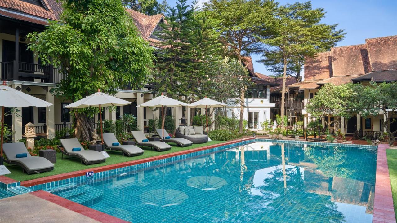 Resort Floral Ayatana