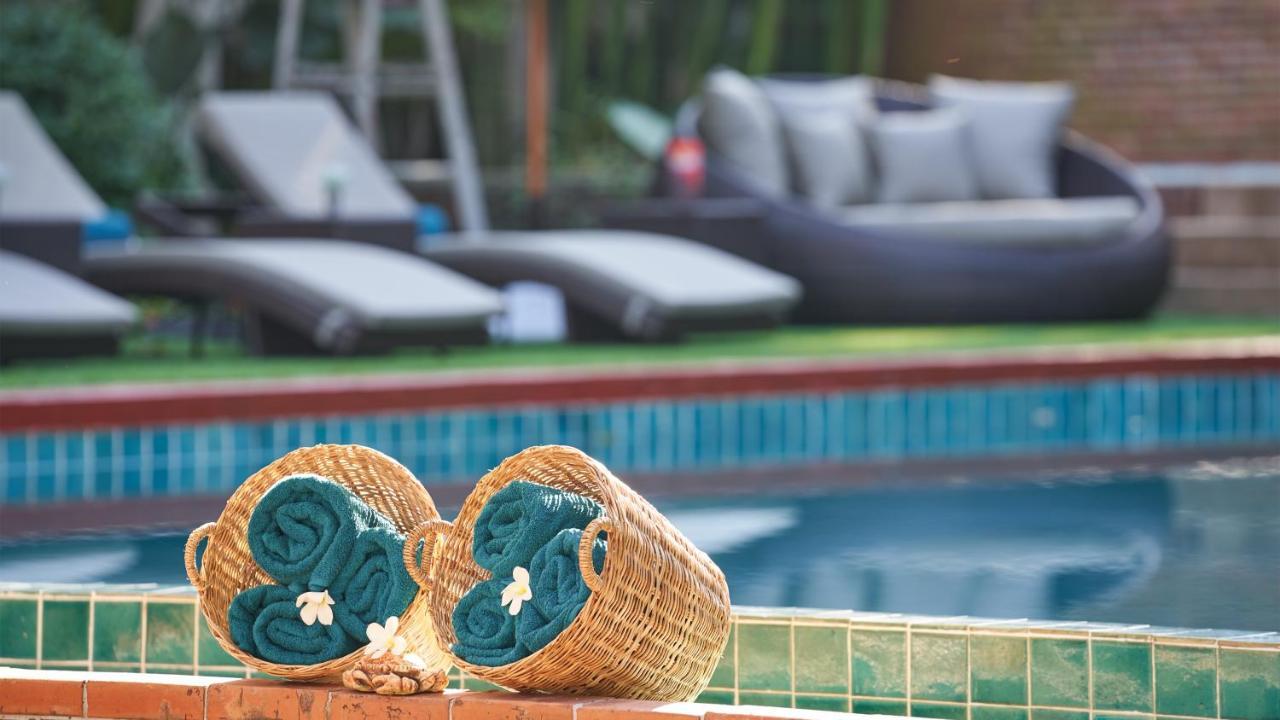 Resort Floral Ayatana 4*