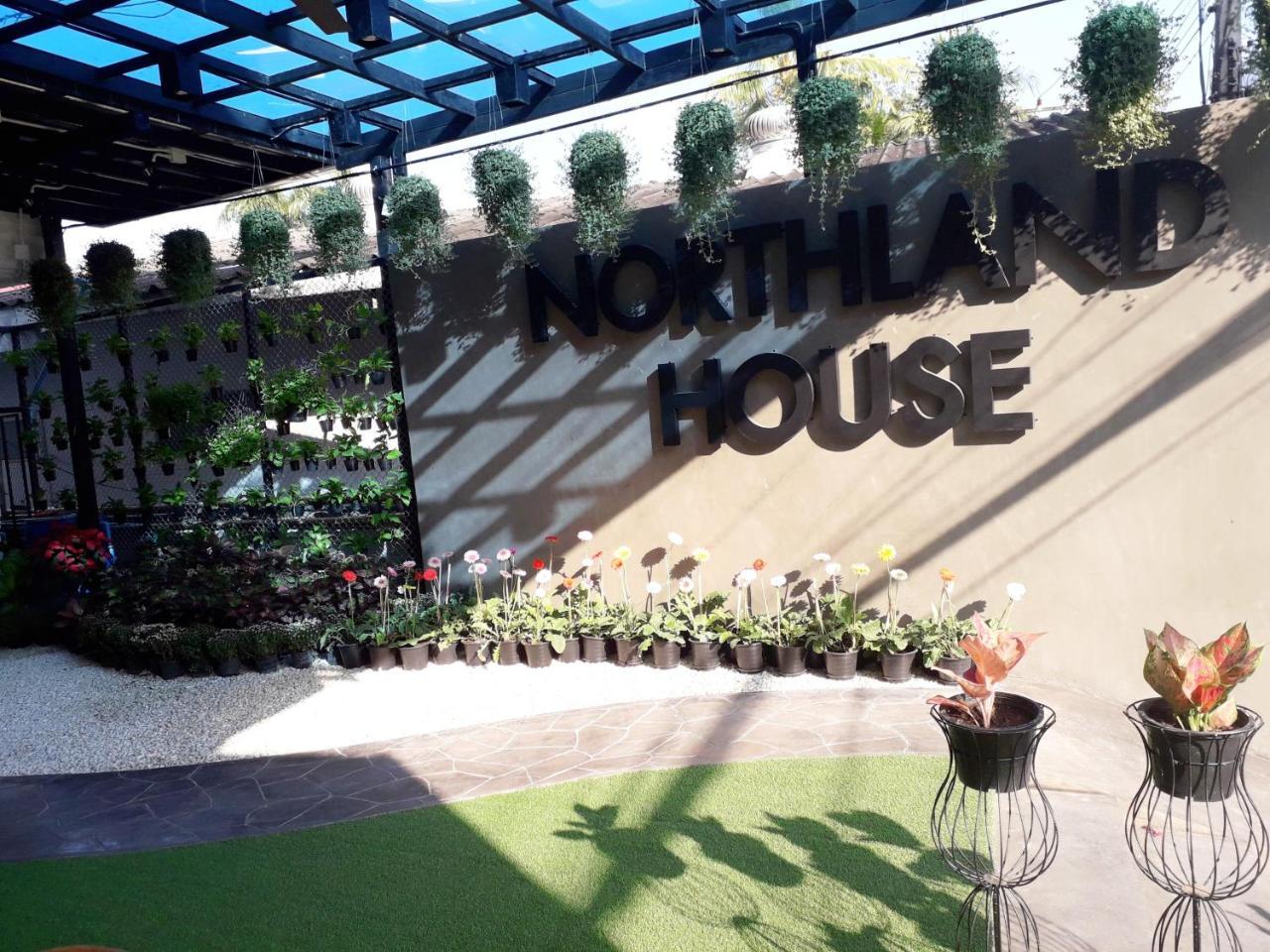 Northlands House 2*