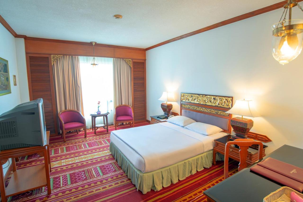 Hotel The Park Hotel,
