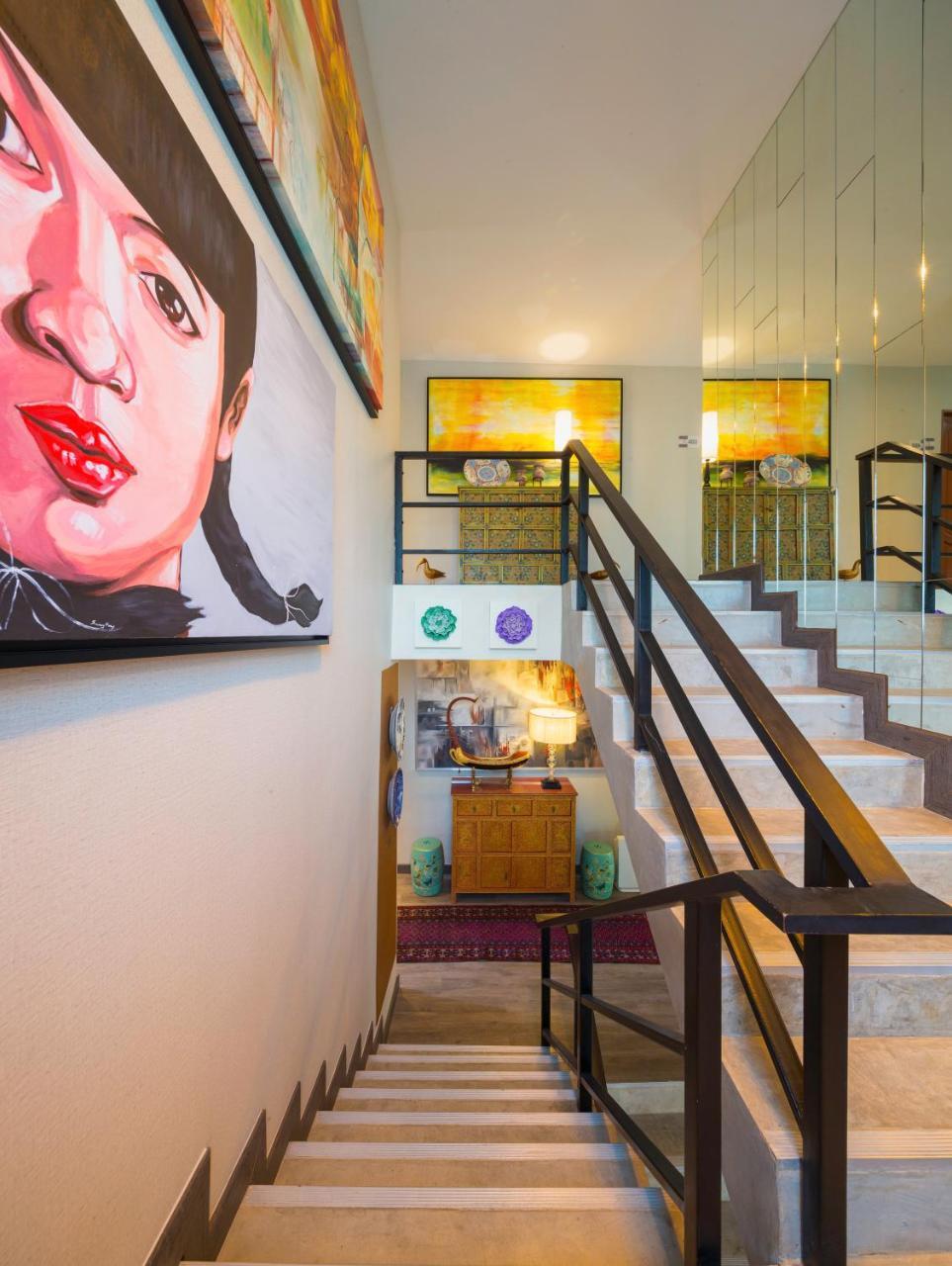 Hotel Chala Number 2 Art And Gallery Chiang Mai