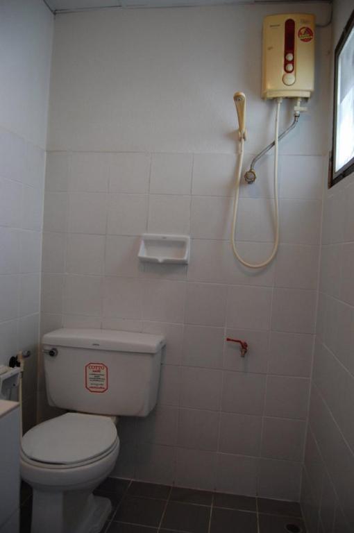 Hostel Veerachai Court *