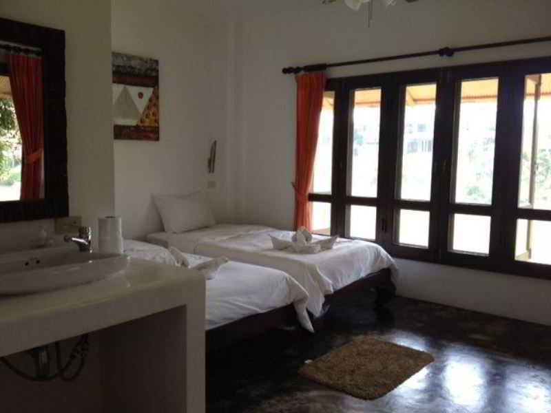 Baan Namping Riverside Village Hotel Chiang Mai