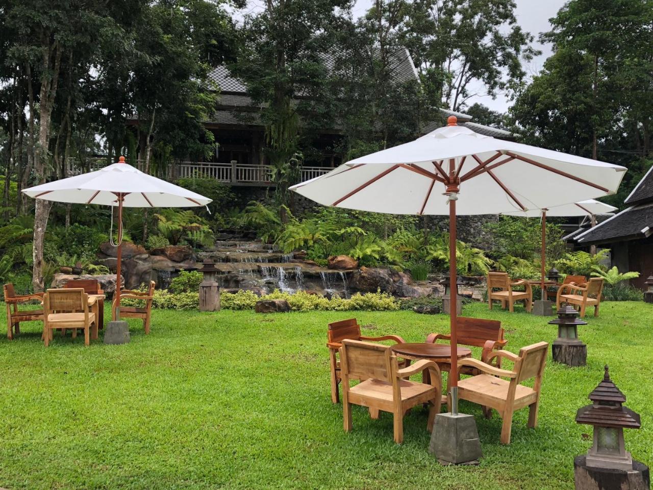 Resort Ruean Racha Chiang Mai