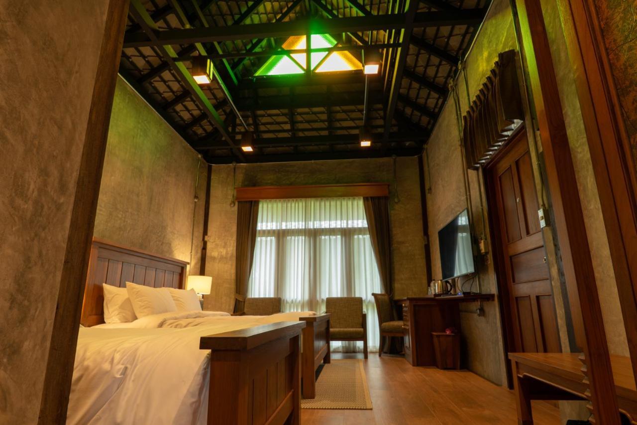 Resort Ruean Racha Chiang Mai